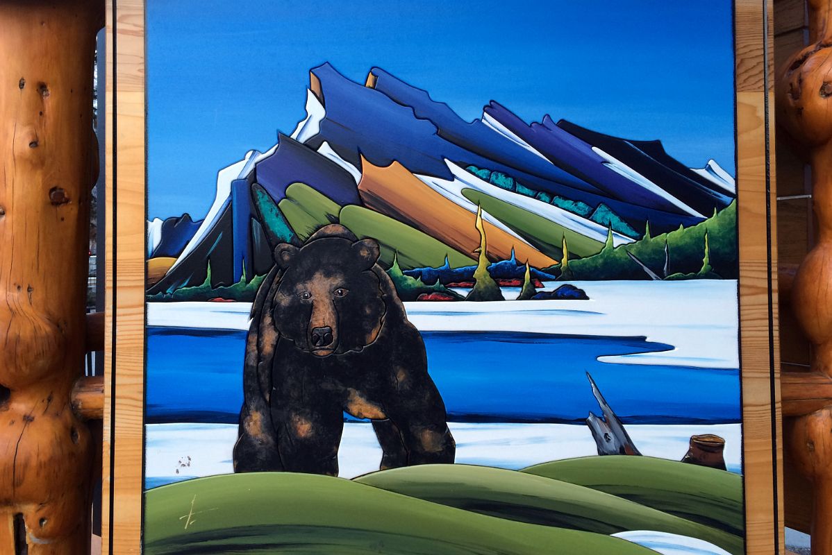 09B Banff Visitor Centre Puzzle Pix Of A Bear